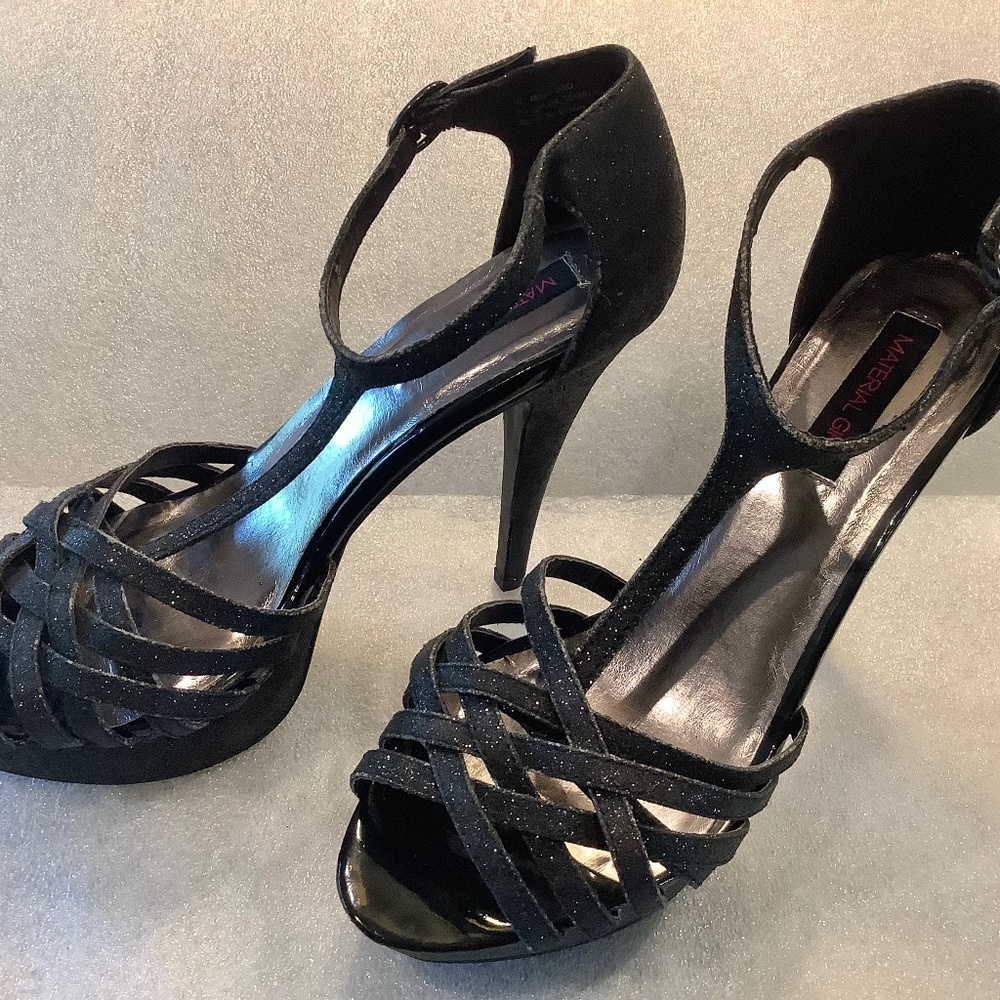 Material Girl Black Glitter High Heeled Platform Sandals T Strap Size 10